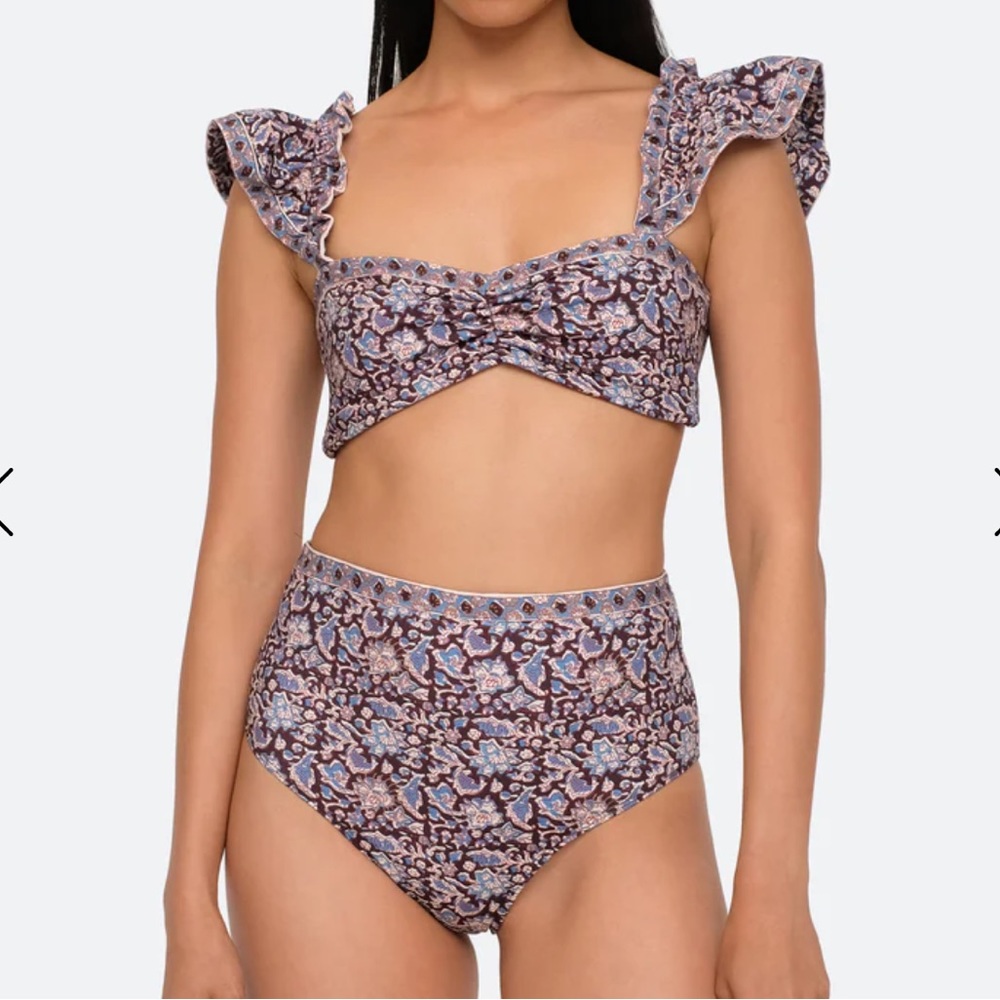Top and bottom. Top is xs and bottoms are M. Will accept offers.